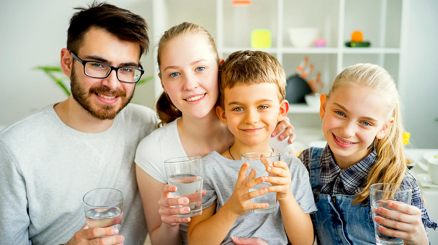 Family drinks water hydrate ss FEATURE